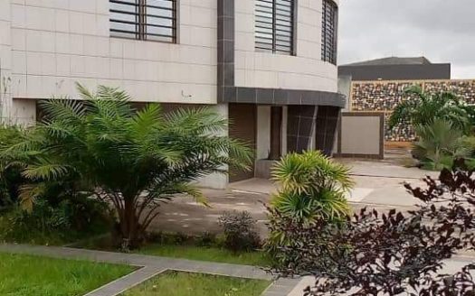 TERRAIN 1661m2 CLOTURÉ RIVIERA GOL1 PONT HKB