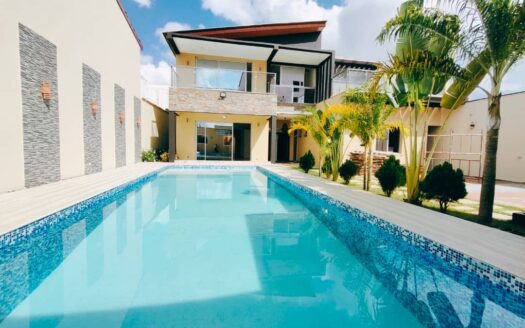DUPLEX 600m2 7PIECES+PISCINE BINGERVILLE ANNA