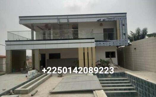 Vente d&rsquo;un Duplex de 7 pièces de haut standing à Angré