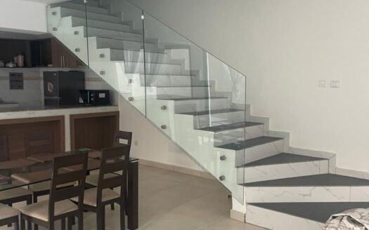 DUPLEX NEUVE 300m2 4PIECES+PISCINE YAMOUSSOUKRO