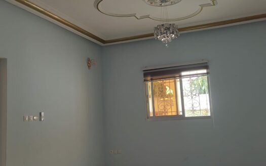 VILLA DE 08 PIECES EN VENTE – COCODY RIVIERA TRIANGLE