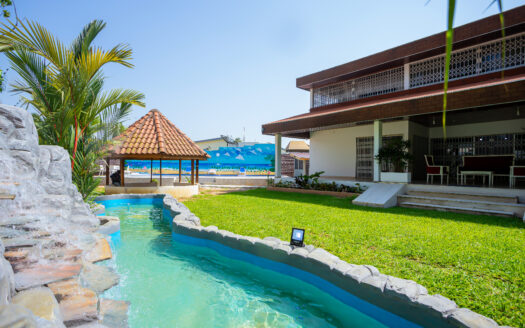 Magnifique Villa en location meublée – Deux plateaux Vallons – 600 000FCFA par jour