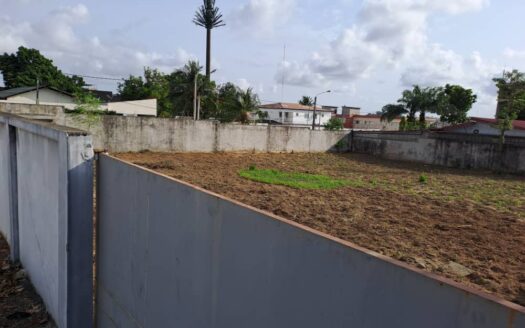 Riviera BONOUMIN en vente un terrain d&rsquo;une superficie de 1050m2 avec ACD