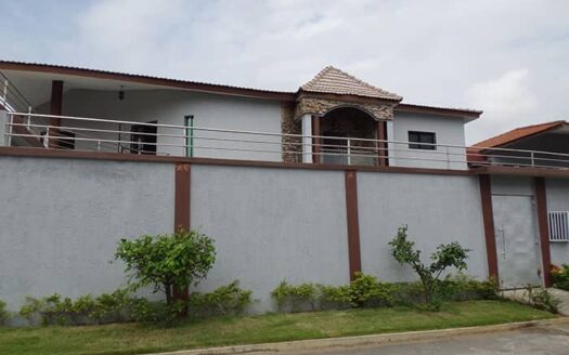 Une duplex de 6 pièces à vendre à la Riviera golf BEACH