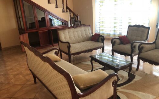 SUPERBE VILLA DE 10 PIÈCES A VENDRE À LA RIVIERA ATTOBAN POUVANT SERVIR D&rsquo;UN  SIÈGE SOCIAL,  CLINIQUE