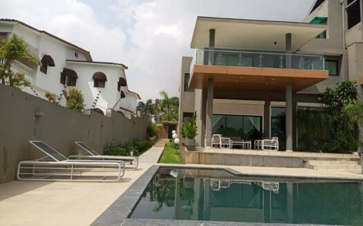 Un somptueux tripex de 17 pièces au Deux Plateaux Vallon