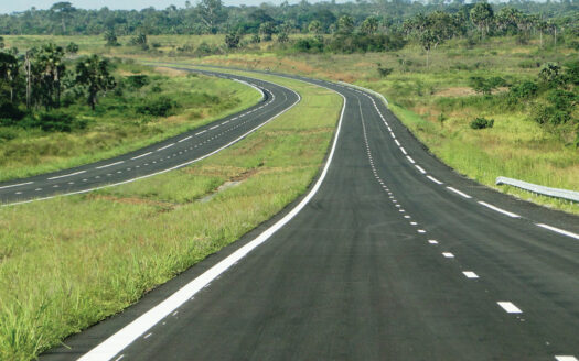 100 HECTARES en LOCATION sur l&rsquo;autoroute du nord