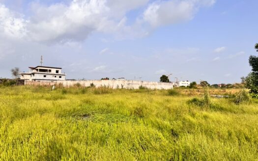Terrain 870m2 à vendre à Bassam