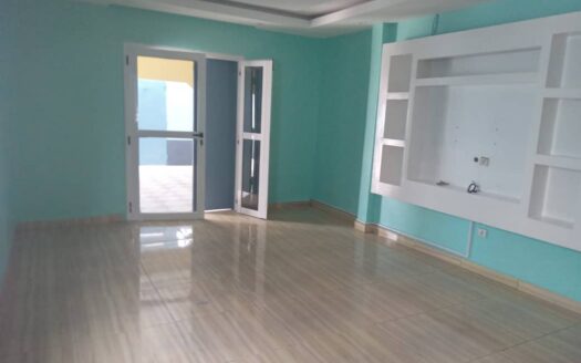 Villa duplex de 5 pièces A LOUER, cité lauriers 18, Bingerville