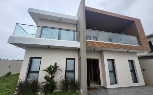 VENTE DE VILLAS DUPLEX À GRAND BASSAM – MODESTE