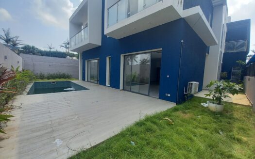 Villa Duplex 5 pièces à louer à la Riviera 3