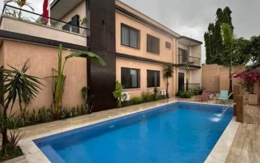 Appartement 4 pièces à louer à Cocody Riviera