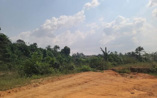 Des terrains à Yamoussoukro hôtel parlementaire