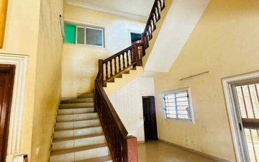 Vente de maison à faya cité Sir