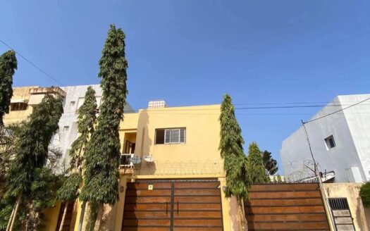 VILLA DUPLEX AVEC PISCINE À VENDRE À GRAND BASSAM