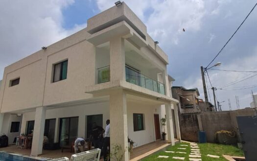 Très belle villa duplex en vente à la Riviera Faya