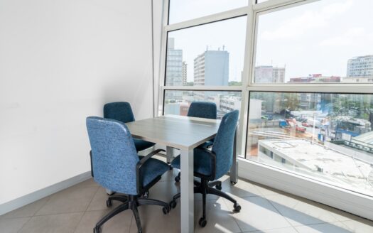 Bureau en espace ouvert entièrement équipé à louer pour vous et votre équipe à ABIDJAN, XL Plateau