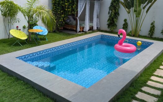 Villa duplex avec piscine près de Bassam