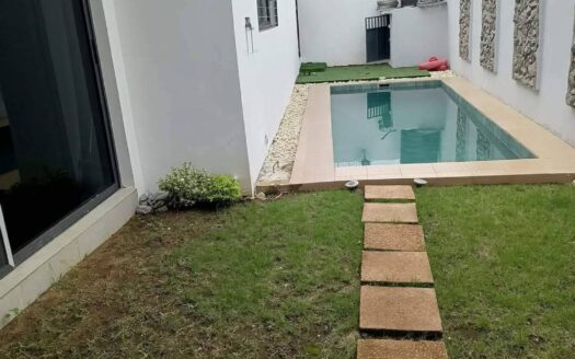 Villa basse en vente