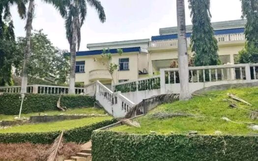 🏡 À LOUER – VILLA DE STANDING 14 PIÈCES À RIVIERA GOLF (LES VERSANTS)