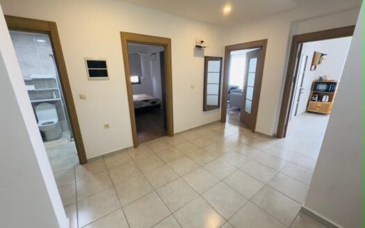 Un appartement F4 ( 4 pièces ) très haut standing dans un immeuble neuf