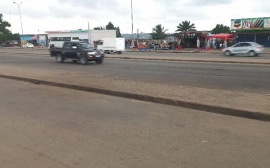 A VENDRE – Cour bâtie à Abobo Avocatier