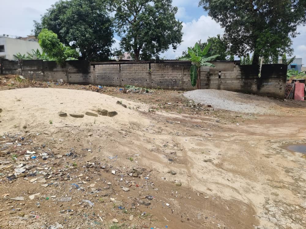 VENTE TERRAIN DE 527 M2 A COCODY RIVIERA M’BADON CARREFOUR AKWABA — photo 2