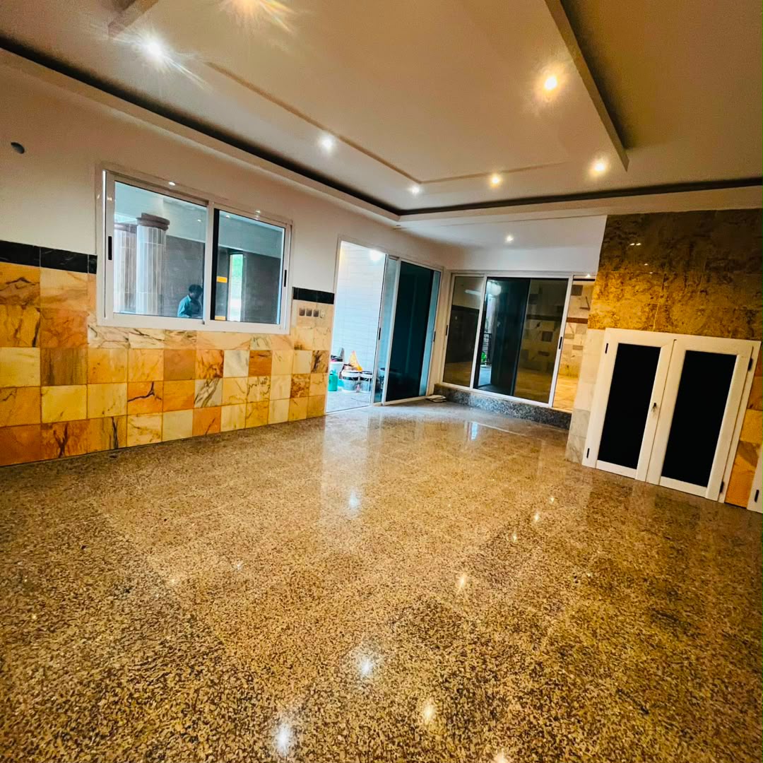 VILLA DUPLEX MODERNE DE 15 PIÈCES POUR BUREAUX — photo 4