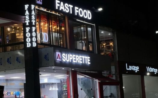 A CEDER RESTAURANT FAST-FOOD ET SUPÉRETTE AVEC TOUT LE CONTENU